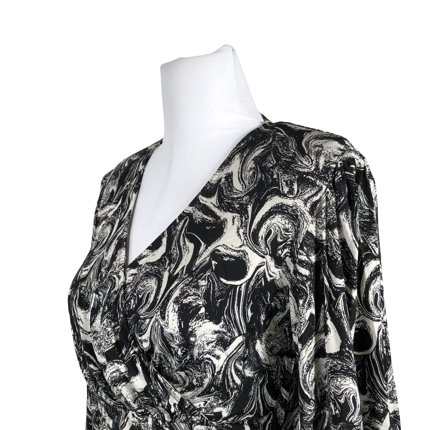 Unisex Gestuz - Trikotaažist kleit, suurus 38 - Must (2)