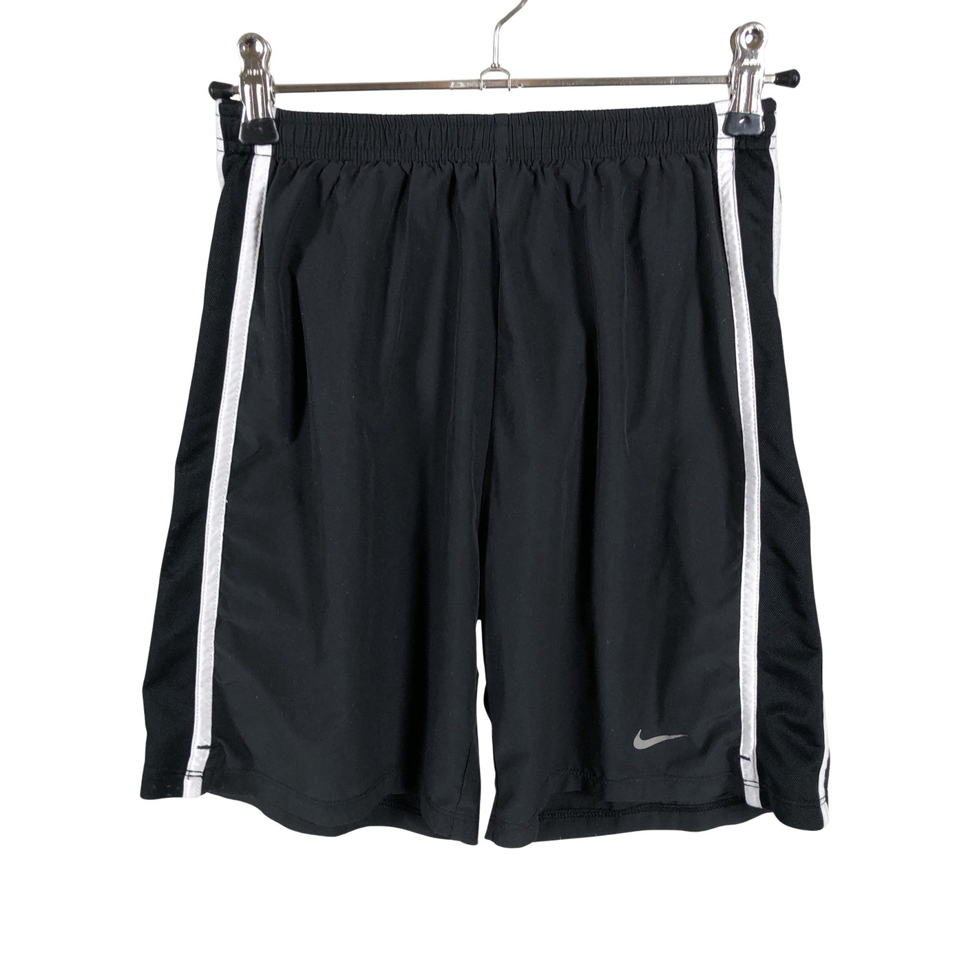 Unisex Nike - Lühikesed spordipüksid, suurus 140 - 146 - Must (1)