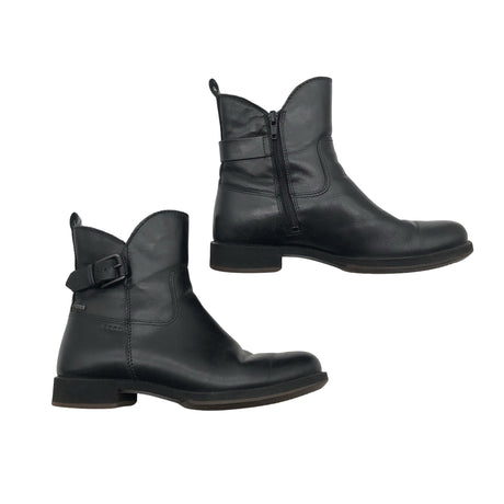 Unisex Ecco - Poolsaapad, suurus 39 - Must ()