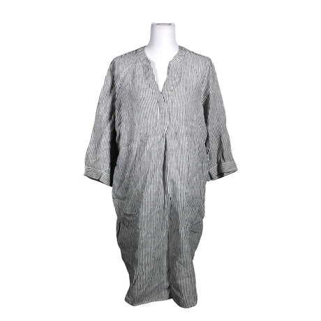 Unisex Part two - Mitteveniv kleit, suurus 40 - Hall ()