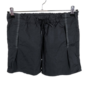 Unisex Nike - Lühikesed spordipüksid, suurus 38 - Must (1)