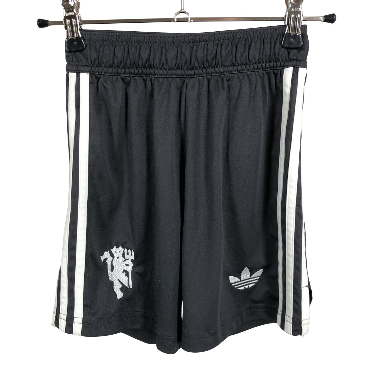 Unisex Adidas - Lühikesed spordipüksid, suurus 122 - 128 - Hall (1)