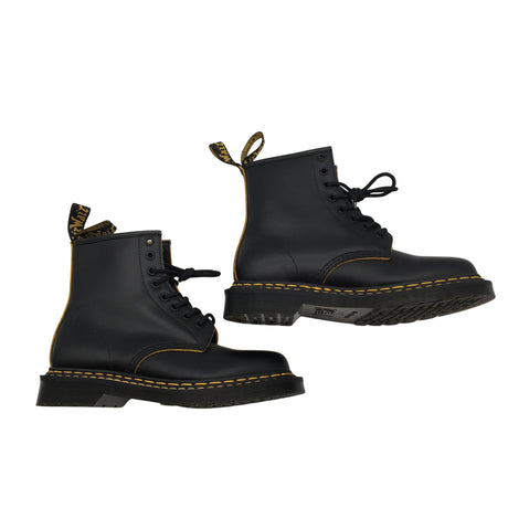 Unisex Dr. Martens - Nööridega saapad, suurus 39 - Must ()