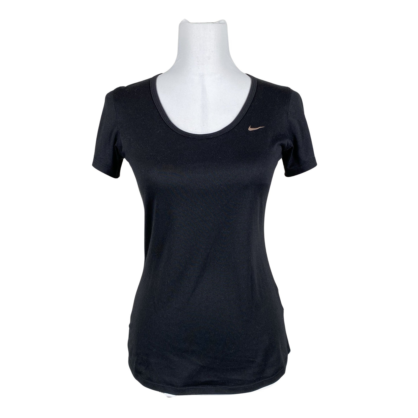 Unisex Nike - Spordisärk, lühikesed käised, suurus 36 - Must (1)