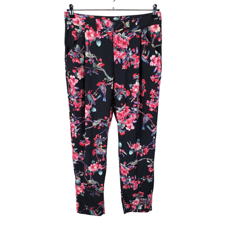 Unisex Lindex - Mittevenivad püksid, suurus 42 - Must ()