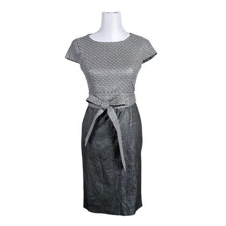 Unisex Muotikuu - Pliiatskleit, suurus 34 - Hall ()