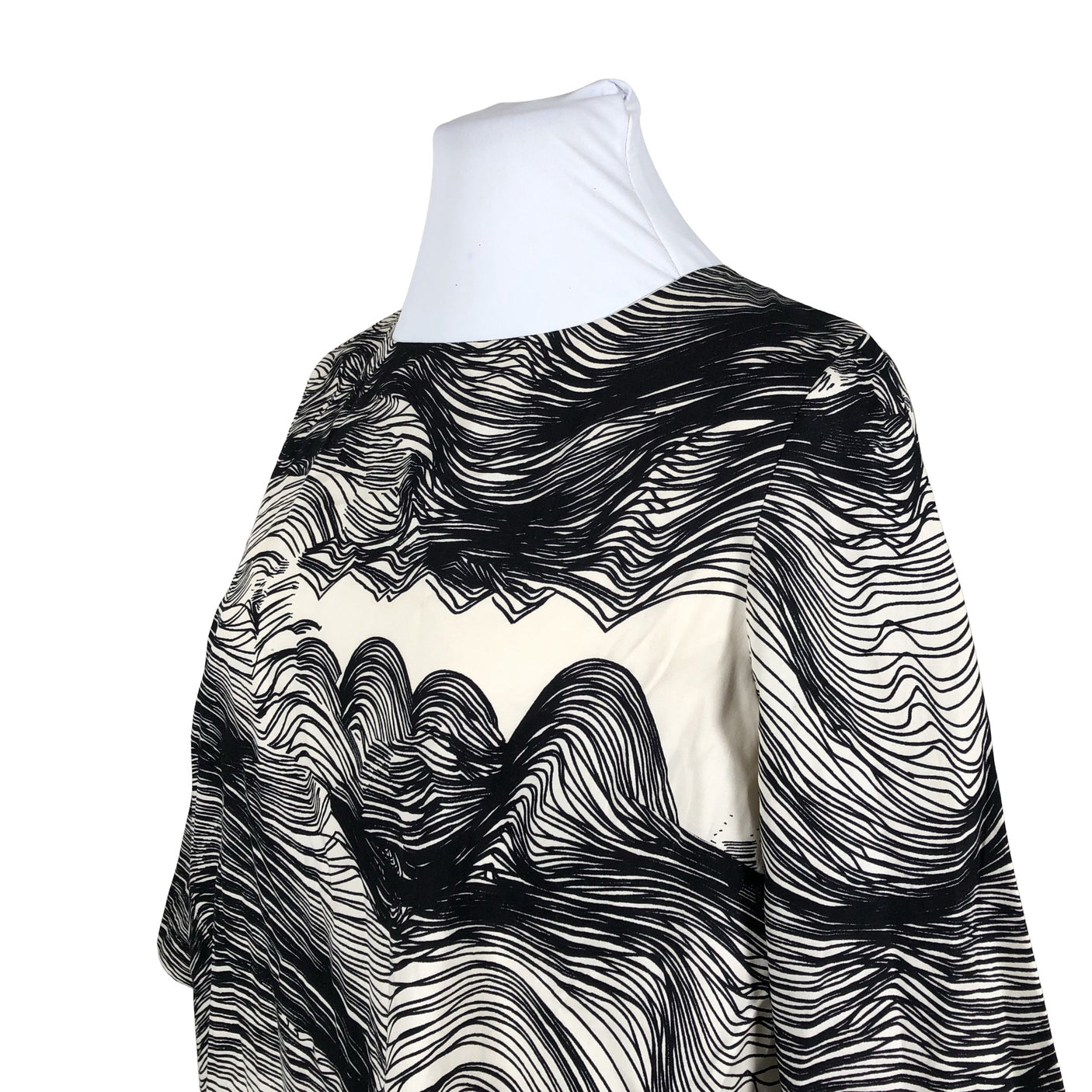 Unisex Marimekko - Mitteveniv kleit, suurus 46 - Must (2)