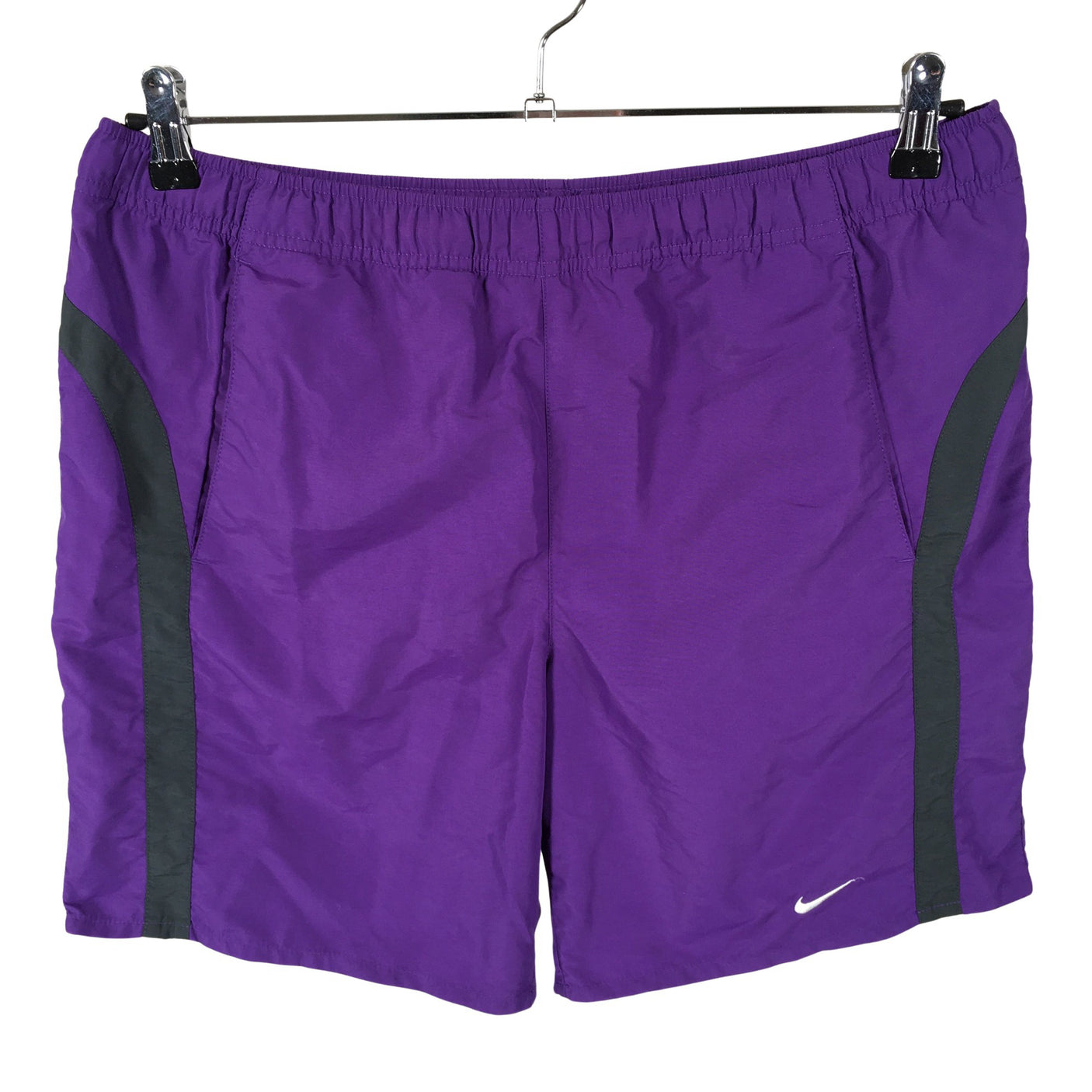 Unisex Nike - Lühikesed spordipüksid, suurus M - Lilla (1)