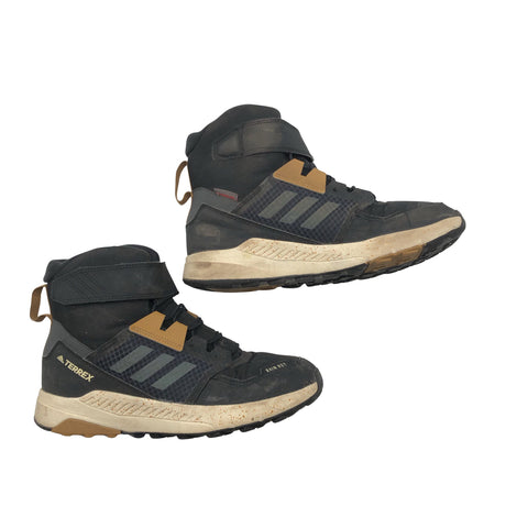 Unisex Adidas - Talvejalanõud, suurus 37 - Must ()