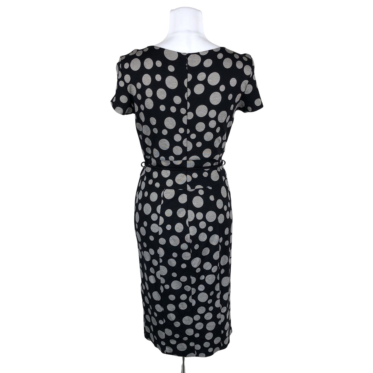 Unisex Armani Collezioni - Trikotaažist kleit, suurus 40 - Must (2)