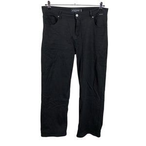 Unisex Perfect Jeans - Teksad, suurus 40 - Must (1)