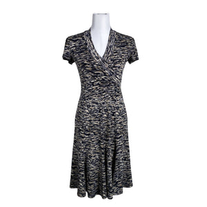 Unisex Andiata - Trikotaažist kleit, suurus 36 - Hall (1)