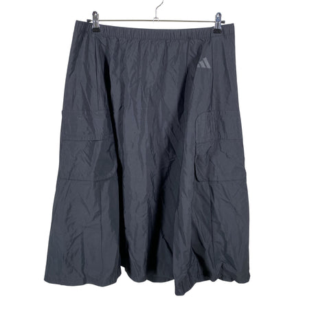 Unisex Adidas - Spordiseelik, suurus 42 - Must ()