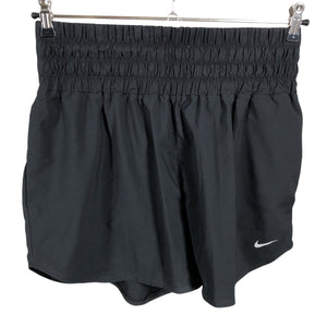 Unisex Nike - Lühikesed spordipüksid, suurus 40 - Must (1)