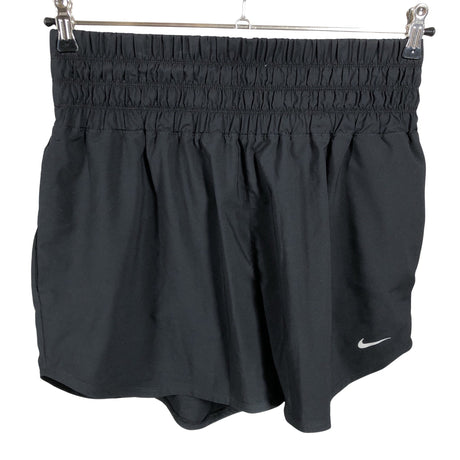 Unisex Nike - Lühikesed spordipüksid, suurus 40 - Must ()