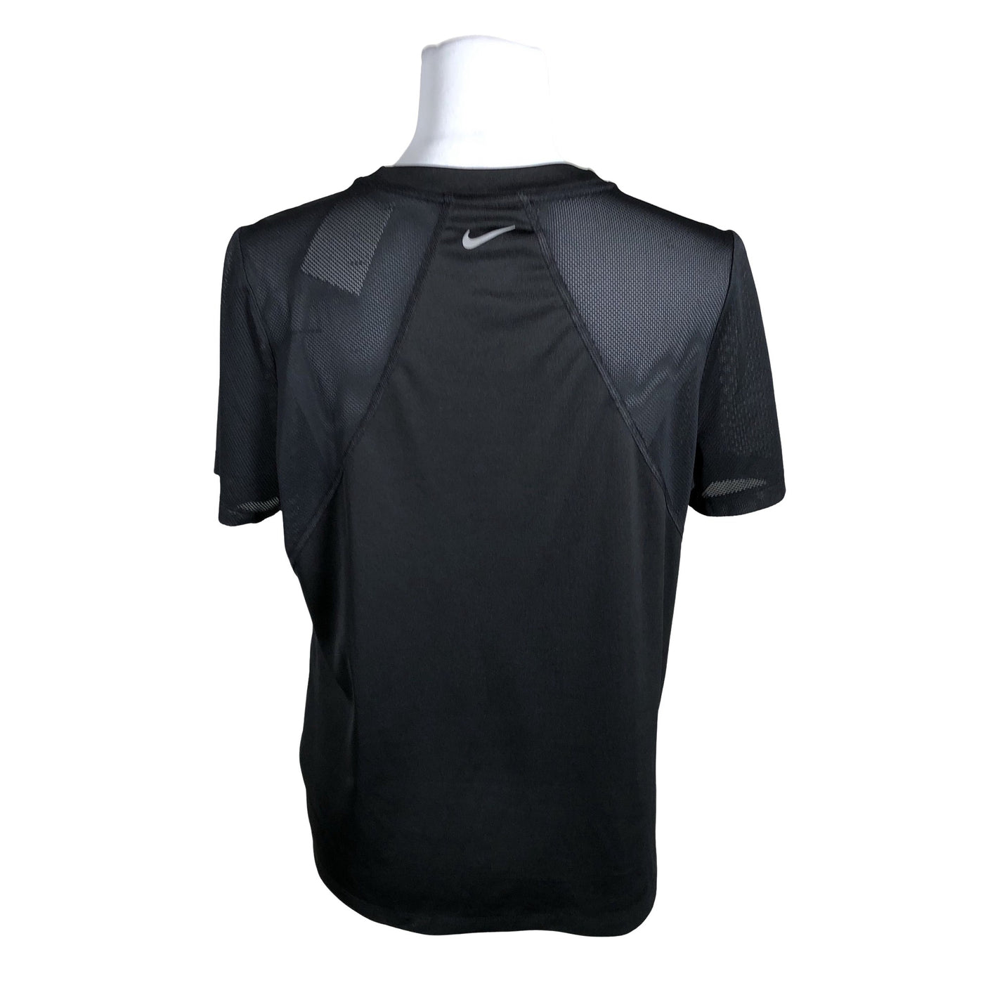 Unisex Nike - Spordisärk, lühikesed käised, suurus 40 - Must (2)