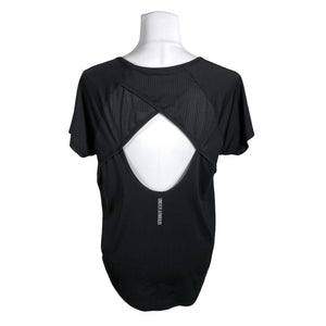Unisex Under Armour - Spordisärk, lühikesed käised, suurus 38 - Must (2)
