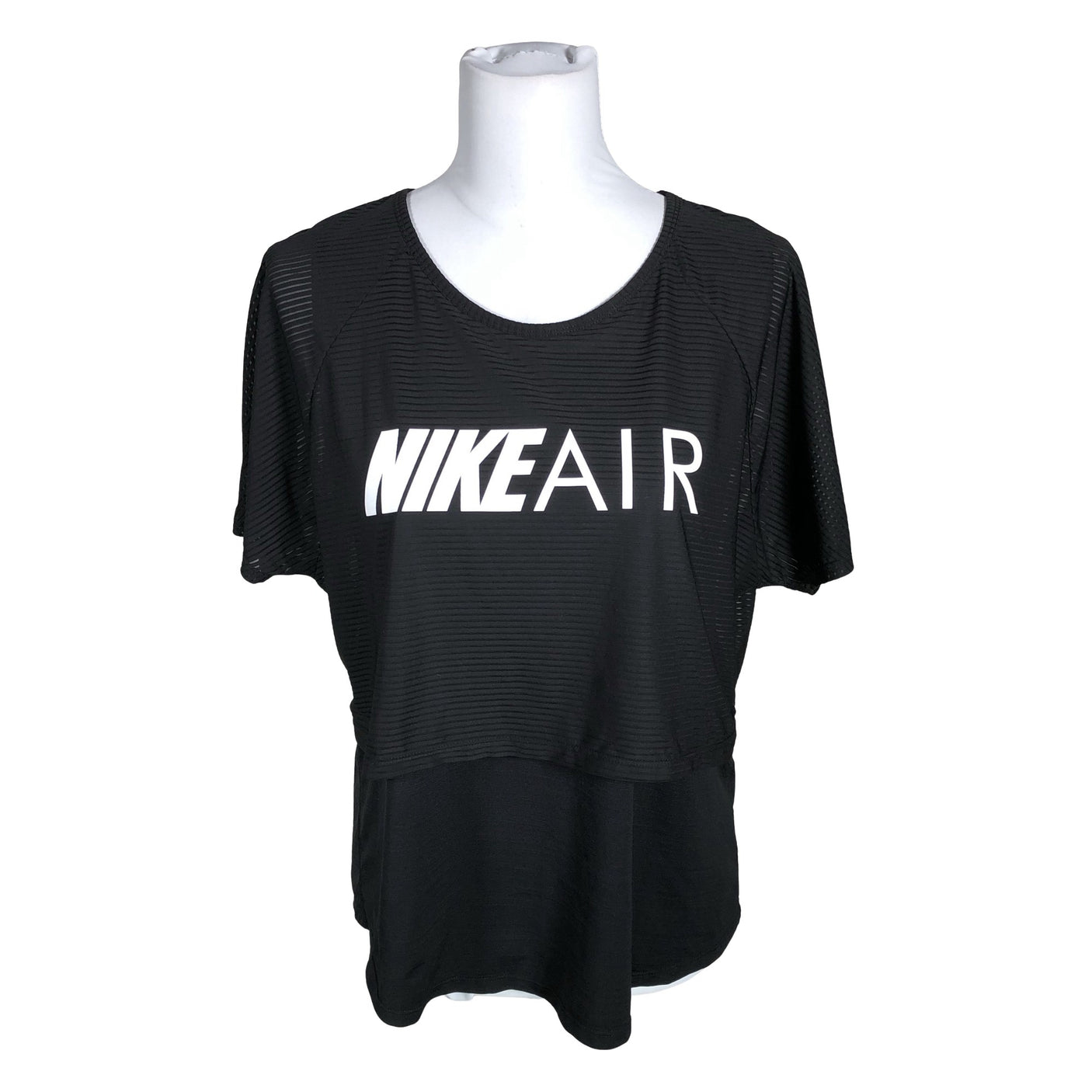 Unisex Nike - Spordisärk, lühikesed käised, suurus 40 - Must (1)