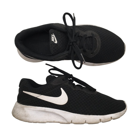 Unisex Nike - Tossud, suurus 38 - Must ()