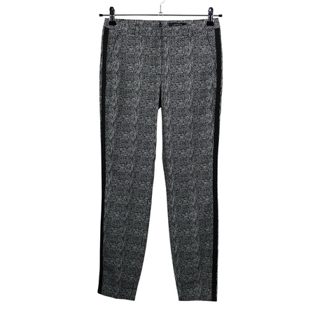 Unisex Comma - Mittevenivad püksid, suurus 34 - Must ()