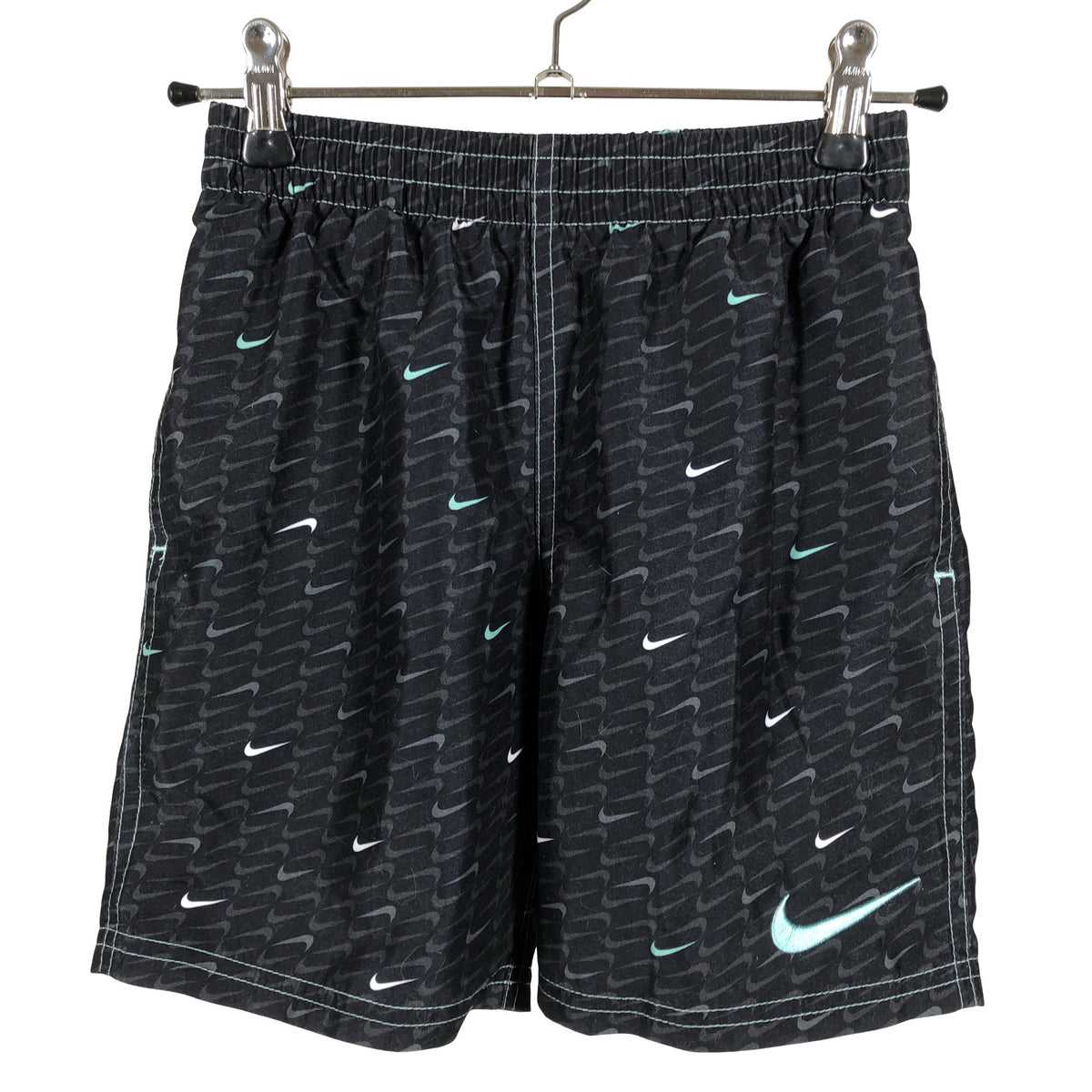 Unisex Nike - Lühikesed spordipüksid, suurus 128 - 134 - Must (1)