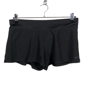 Unisex Nike - Lühikesed spordipüksid, suurus 40 - Must (1)