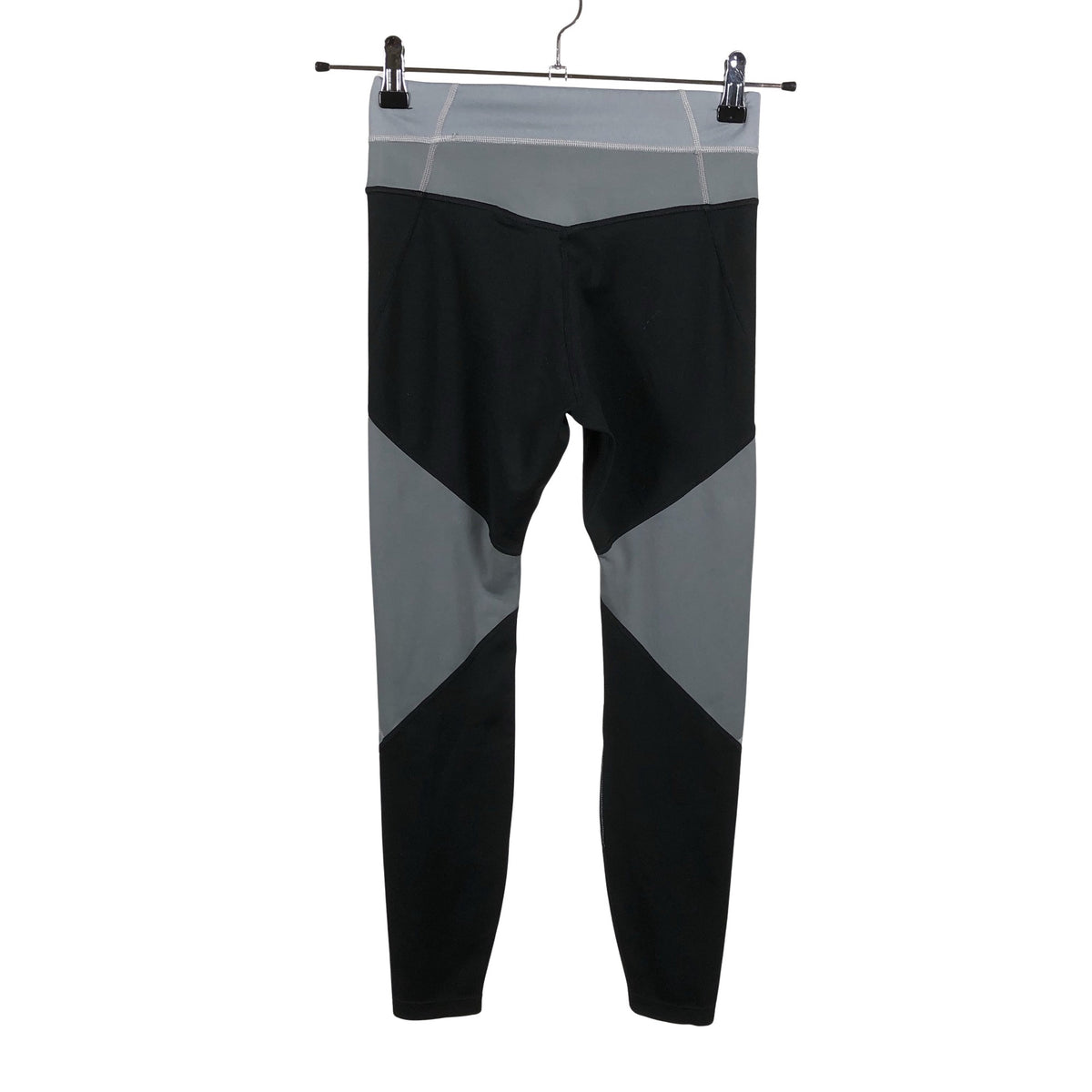 Unisex Nike - Spordiretuusid, suurus 36 - Must (2)