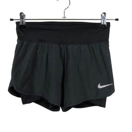 Unisex Nike - Lühikesed spordipüksid, suurus 34 - Must ()
