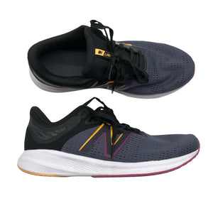 Unisex New Balance - Tossud, suurus 40 - Hall (1)