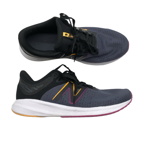 Unisex New Balance - Tossud, suurus 40 - Hall ()