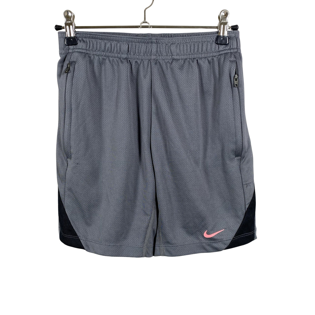Unisex Nike - Lühikesed spordipüksid, suurus 134 - 140 - Hall (1)