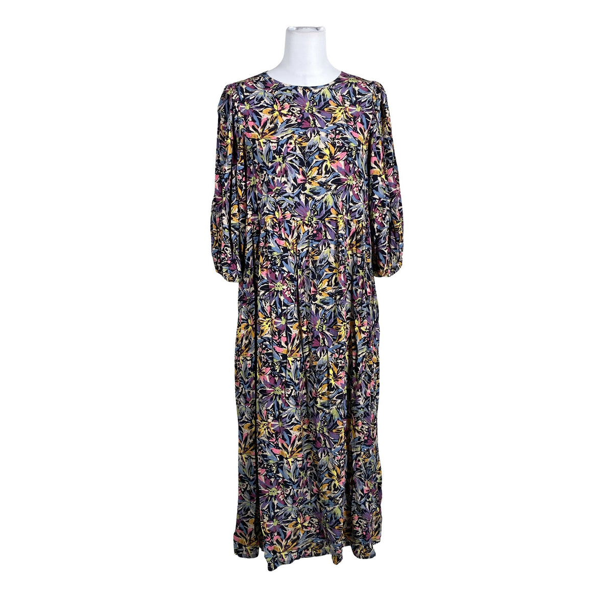 Unisex Metsola - Õhuke kleit, suurus 40 - Must (1)