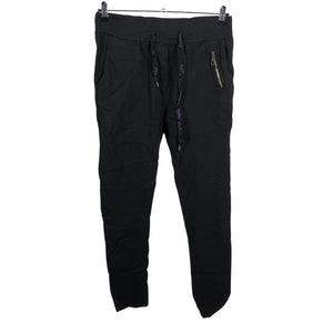 Unisex Perfect Jeans - Mittevenivad püksid, suurus 38 - Must (1)