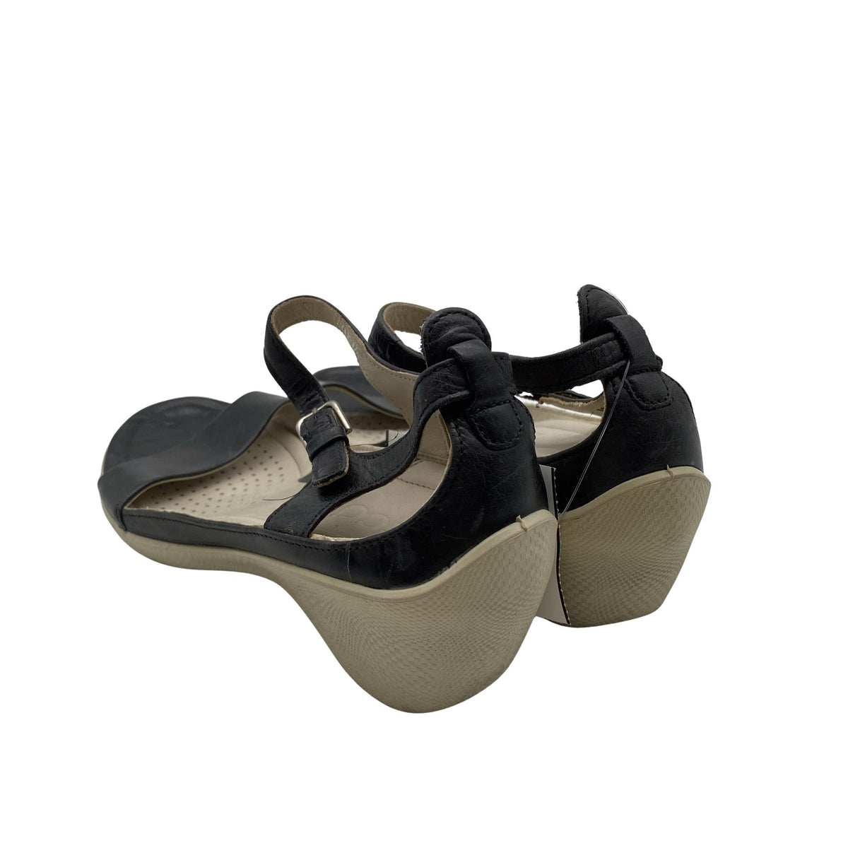Unisex Ecco - Kiilkontsaga rihmikud, suurus 38 - Must (2)