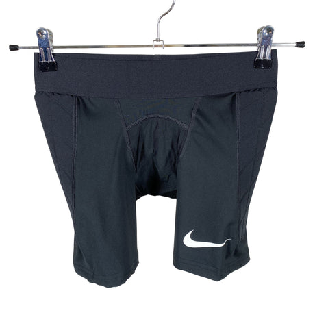 Unisex Nike - Lühikesed spordipüksid, suurus 42 - Must ()