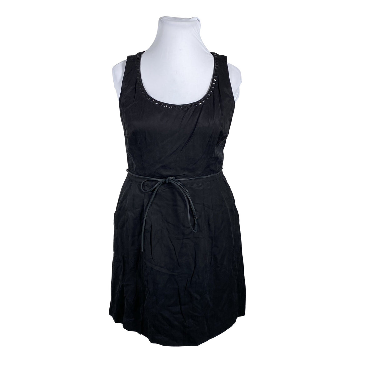 Unisex Hugo Boss - Mitteveniv kleit, suurus 42 - Must (1)