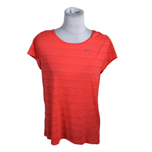 Unisex Nike - Spordisärk, lühikesed käised, suurus 38 - Punane (1)