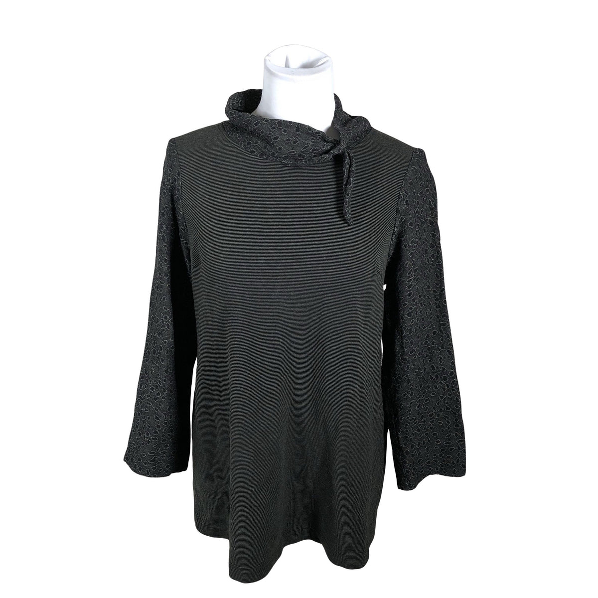 Unisex Aino - Trikotaažist pluus, suurus 38 - Hall (1)