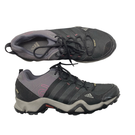 Unisex Adidas - Matkatossud, suurus 42 - Must ()
