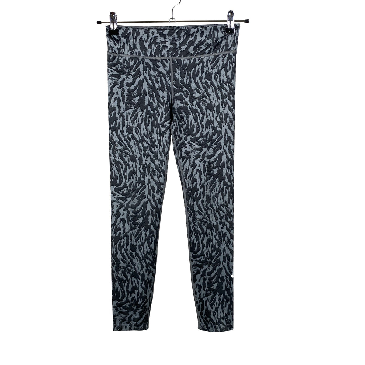 Unisex Nike - Spordiretuusid, suurus 40 - Hall (1)