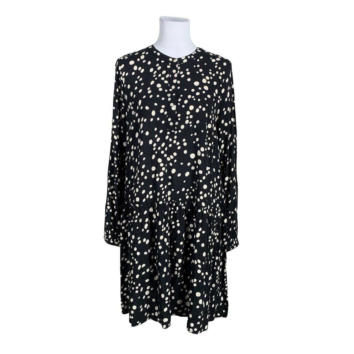 Unisex Part two - Mitteveniv kleit, suurus 40 - Must (1)