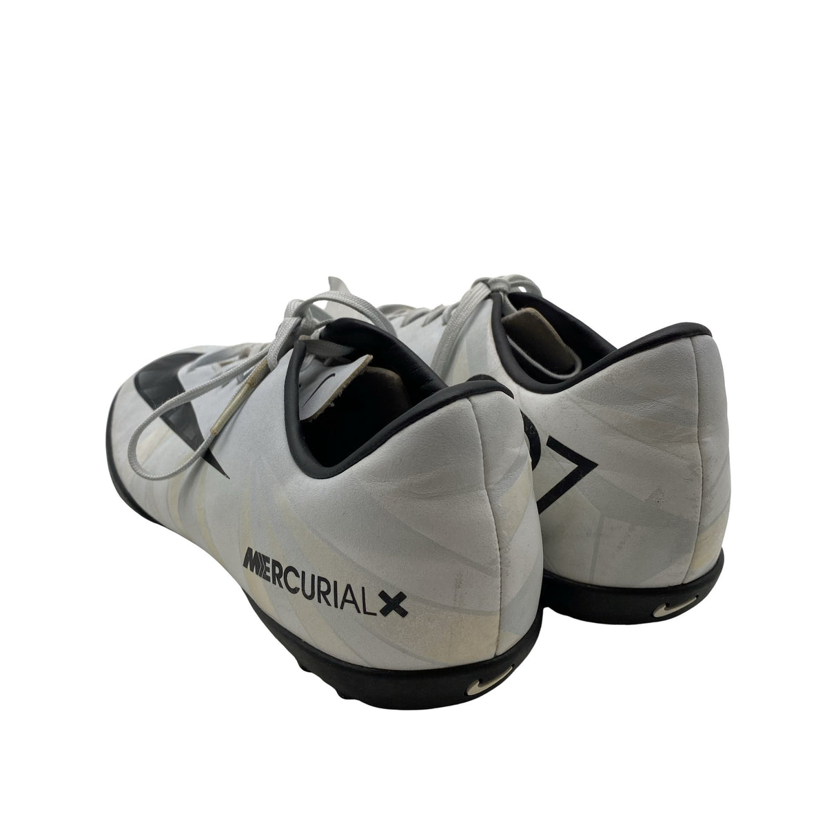 Unisex Nike - Jalgpallijalatsid , suurus 38 - Valge (2)