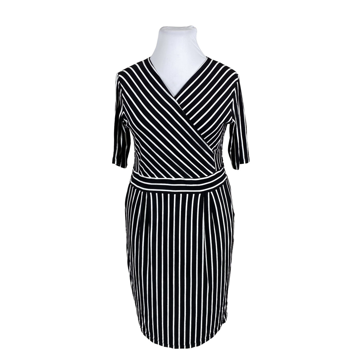 Unisex Arimi - Trikotaažist kleit, suurus 42 - Must (1)