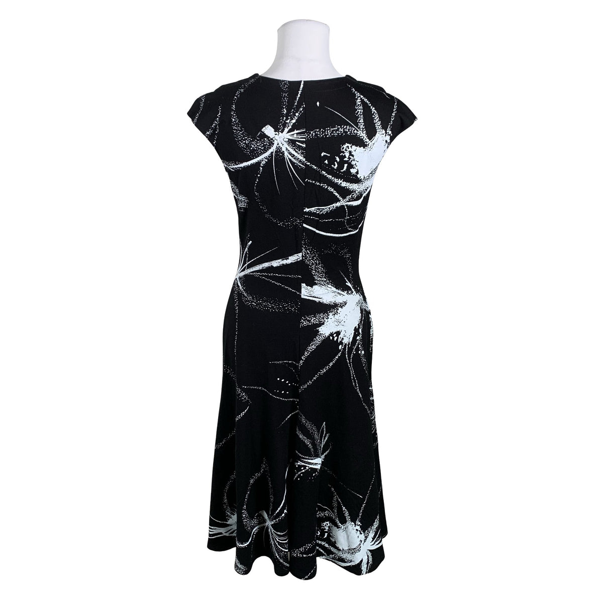 Unisex Jukka Rintala - Trikotaažist kleit, suurus 36 - Must (2)
