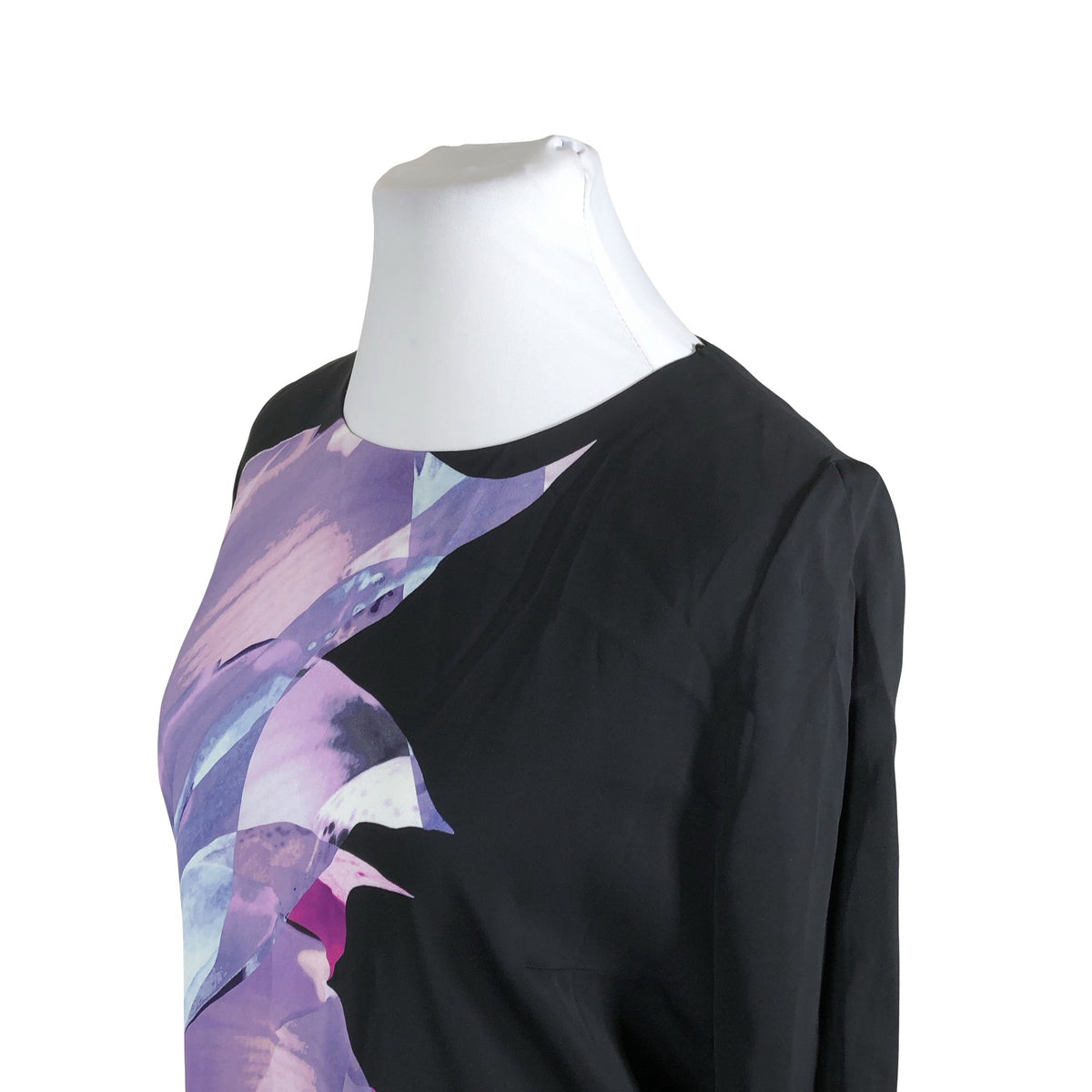Unisex Hugo Boss - Õhuke kleit, suurus 44 - Must (3)