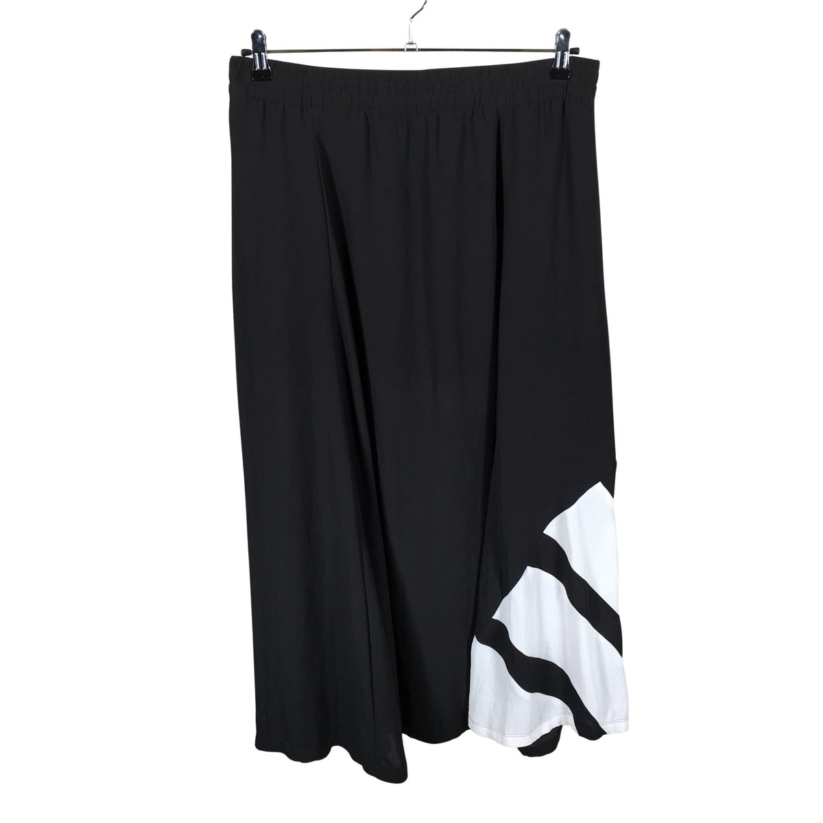 Unisex Adidas - Mitteveniv seelik, suurus 40 - Must (1)
