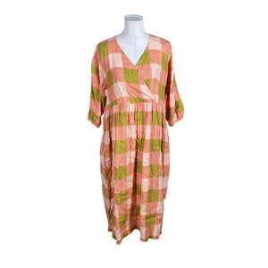 Unisex Aarrelabel - Mitteveniv kleit, suurus 38 - Heleroosa (1)