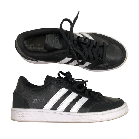 Unisex Adidas - Tennarit, koko 42 -  ()