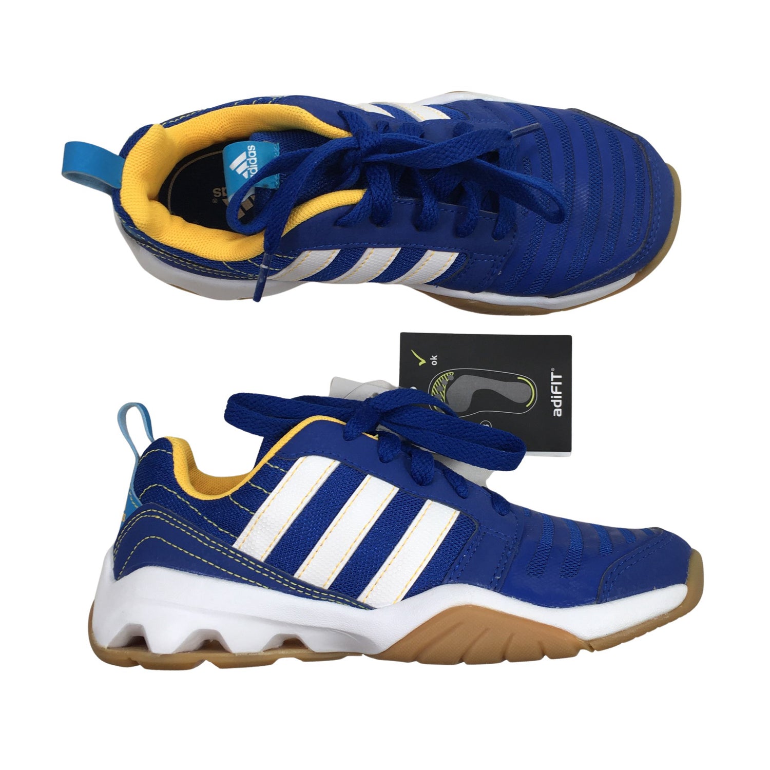 Sisäliikuntakengät  Sisäliikuntakengät, koko 33  Adidas 