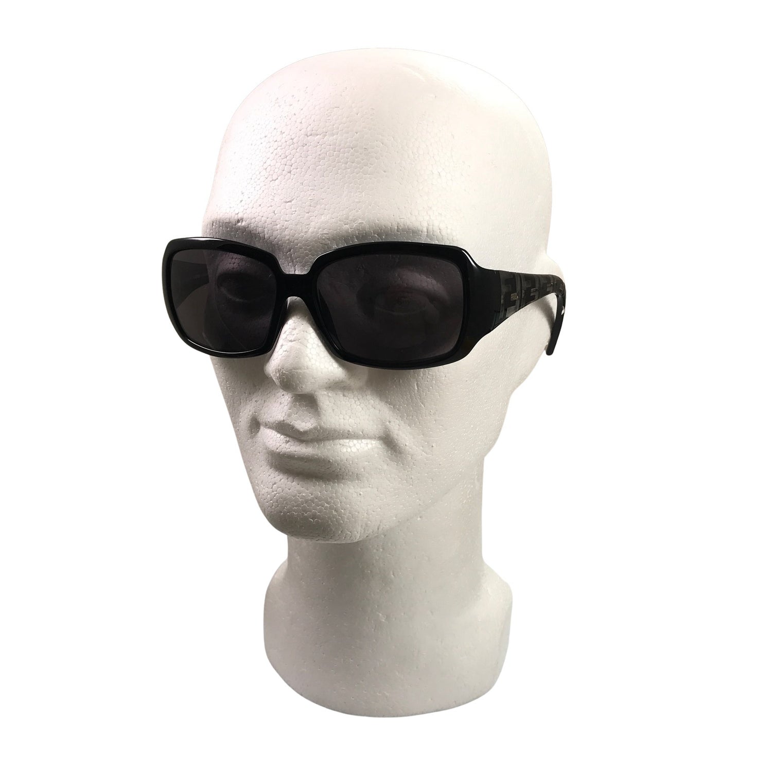 Aurinkolasit  Aurinkolasit, koko Ei kokoa  Fendi 